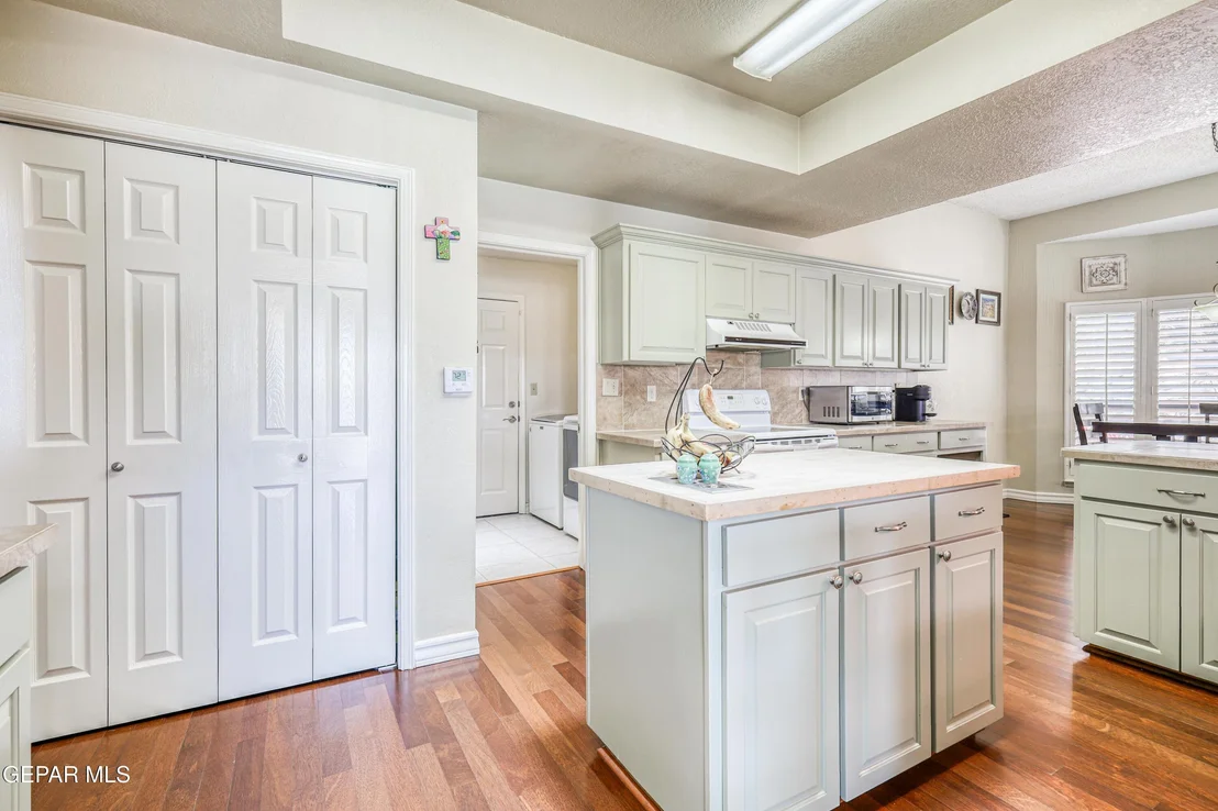 Photo of 7225 Rochester Drive