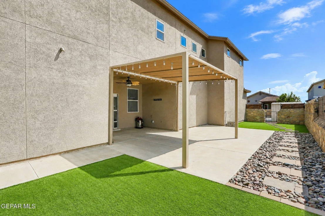 Photo of 2156 THOMAS LACKLAND Street