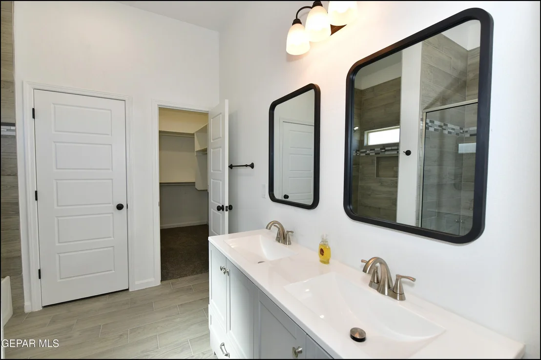 Photo of 740 Weiermann