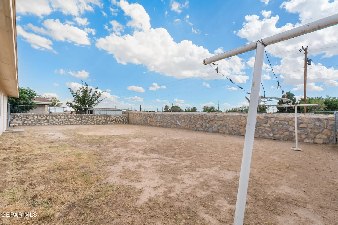 Photo of 8716 APARICIO Drive