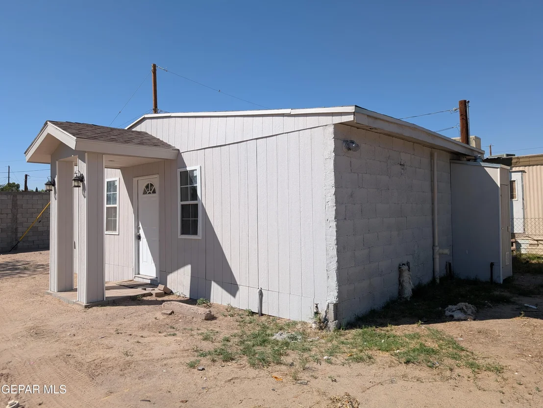 Photo of 1263 Root Place