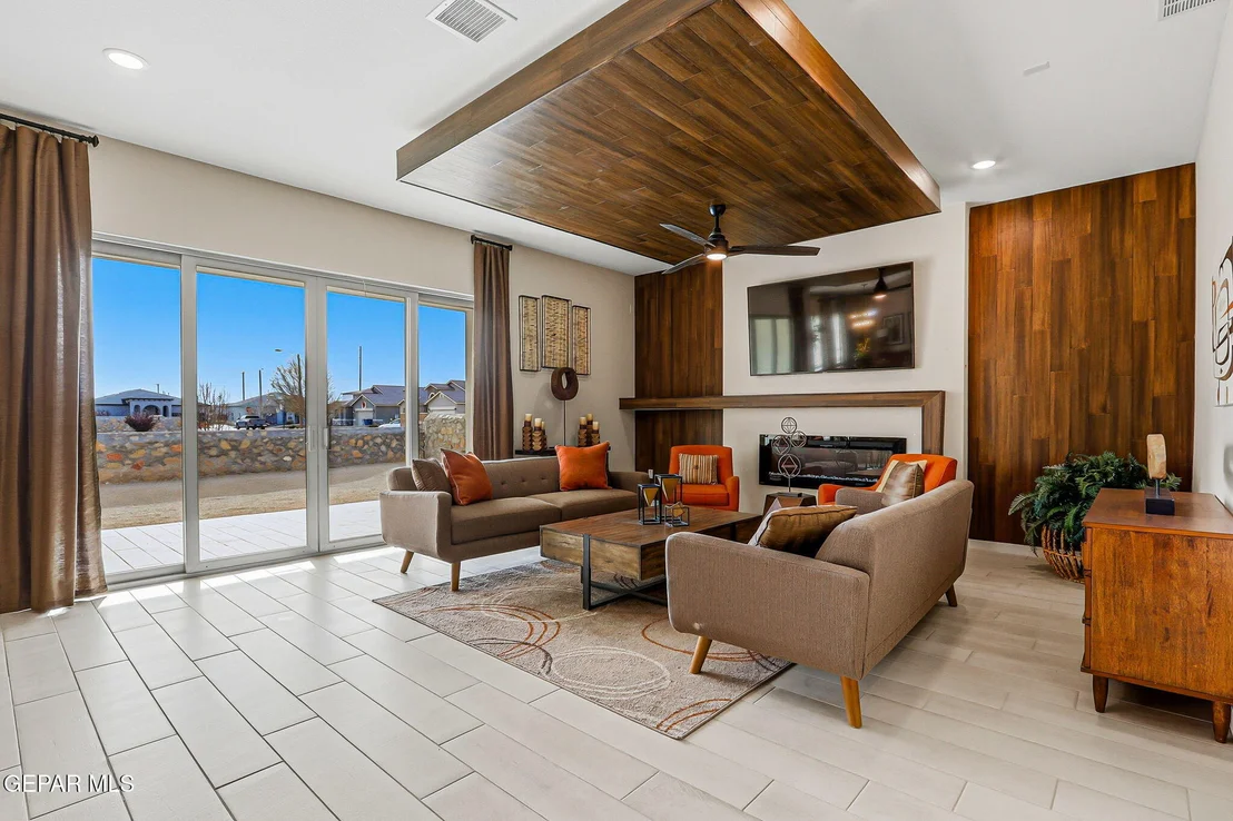 Photo of 980 WILLOW RIVER Drive