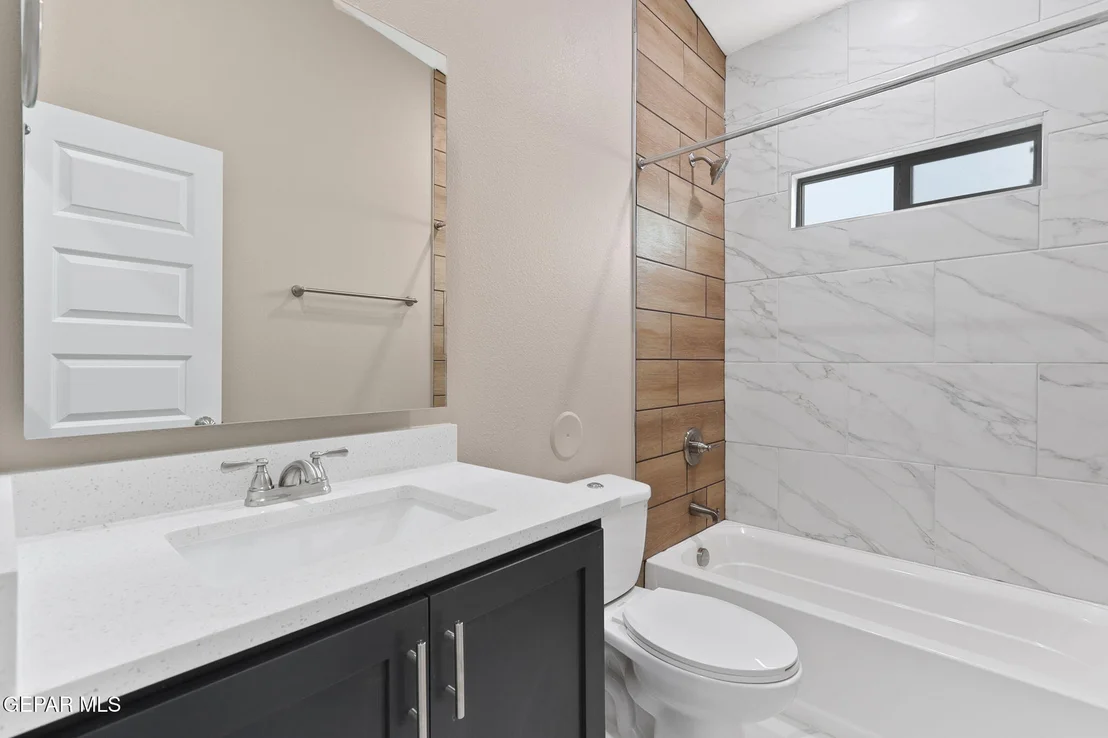 Photo of 983 Barbara Ave. Avenue