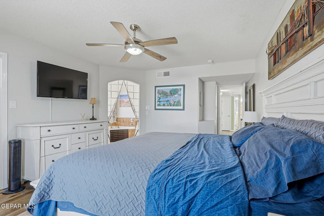 Photo of 10908 NORTHVIEW Drive