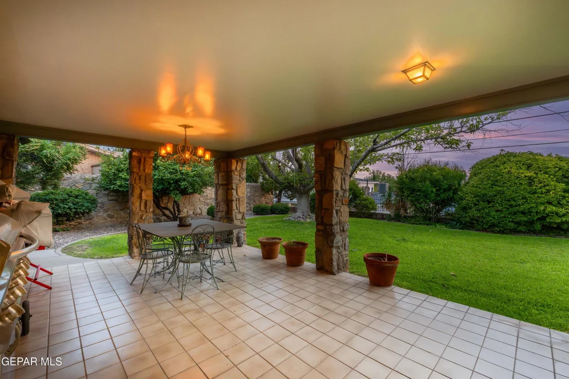 Photo of 6233 Meteor Way