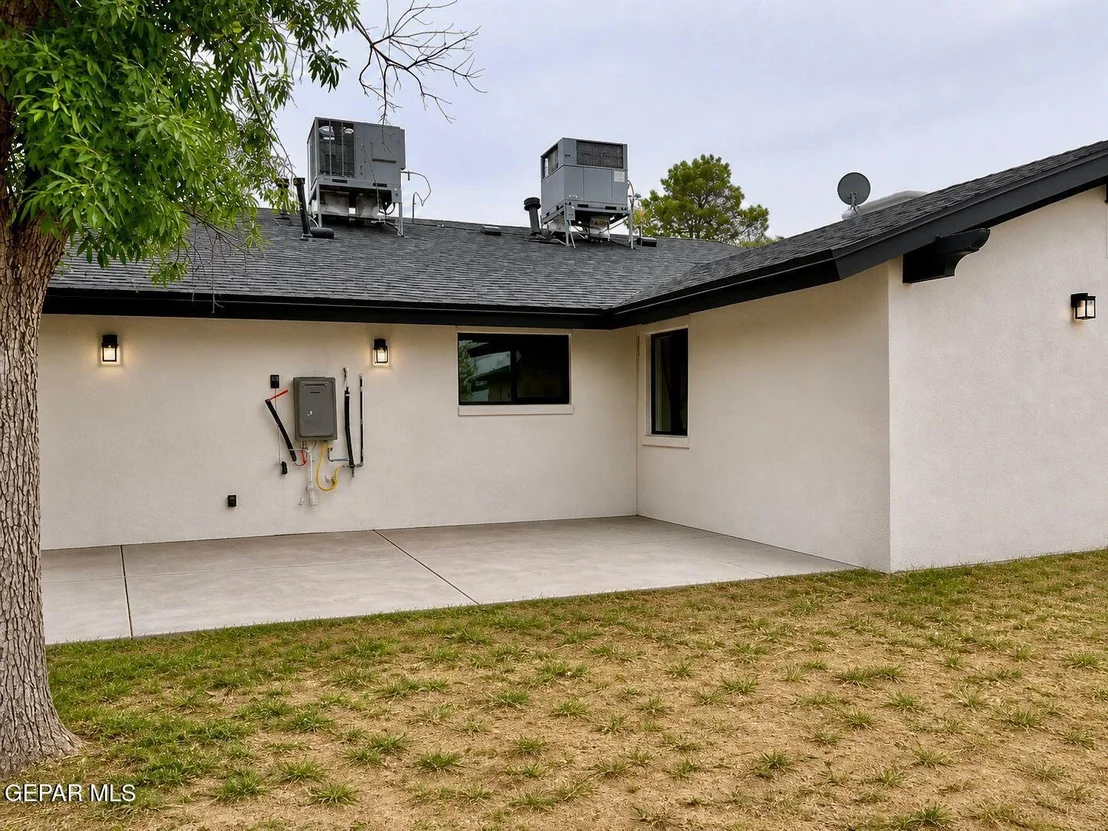 Photo of 775 W BORDERLAND Road