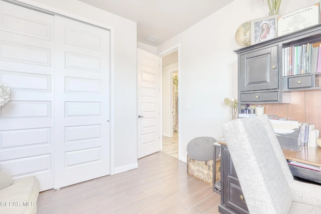 Photo of 484 BINGLEY Place