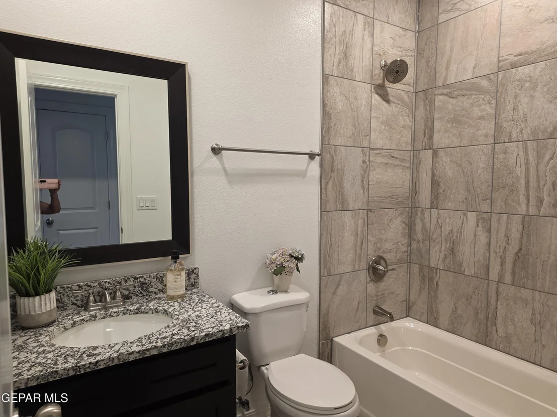 Photo of 6024 HIDDEN ROW Avenue
