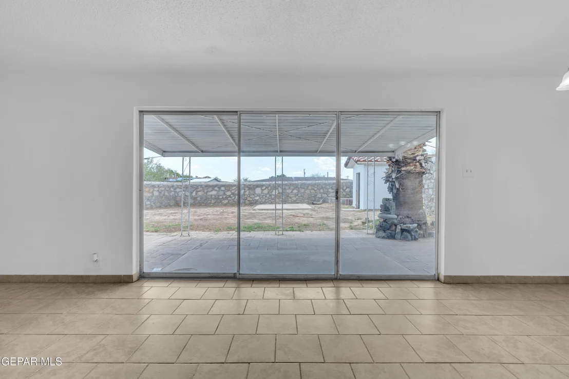 Photo of 6033 Isabella Drive