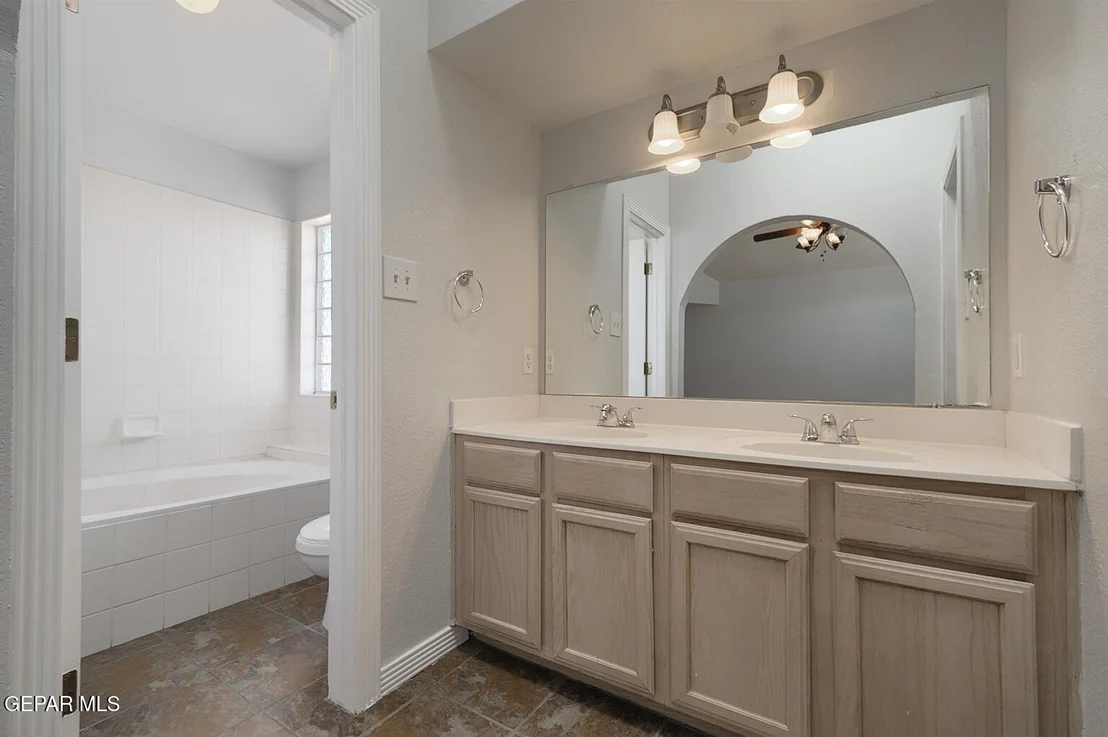 Photo of 3321 CHICKASAW Drive