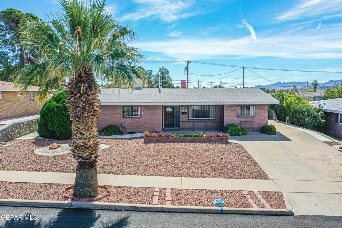 Photo of 309 DE LEON Drive