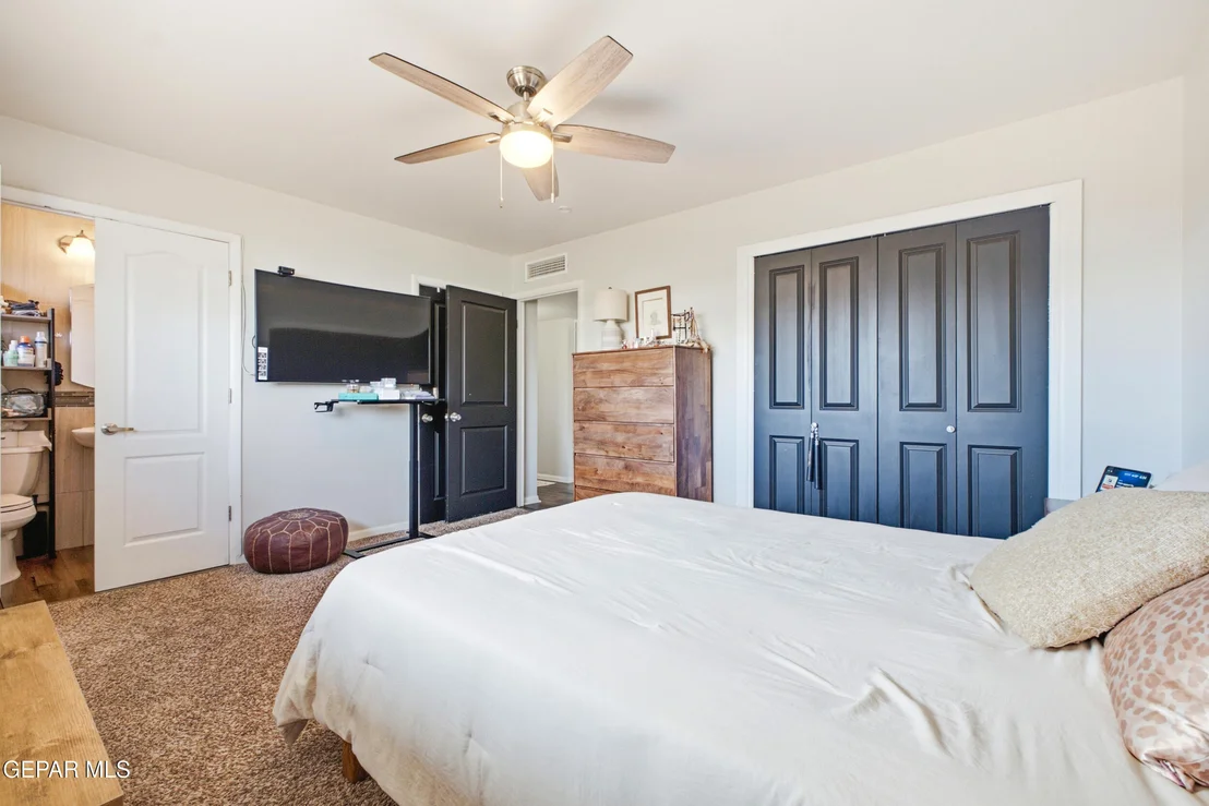 Photo of 224 VIKING Drive