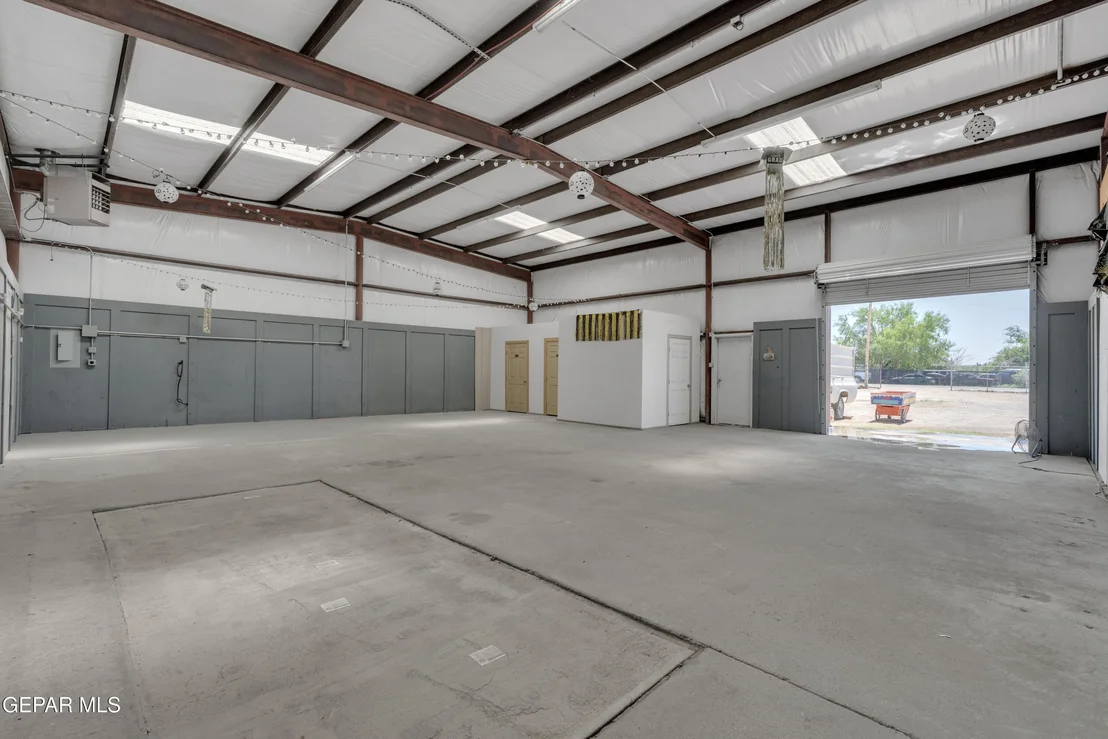 Photo of 7880 DONIPHAN Drive