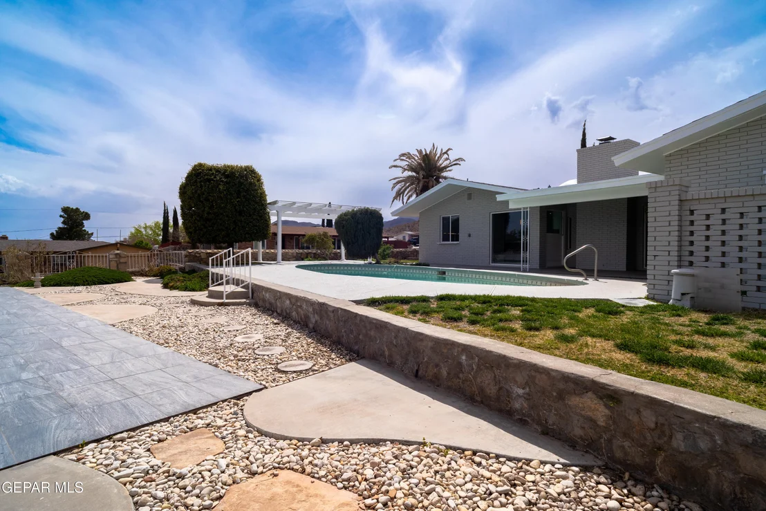 Photo of 9000 GALENA Drive