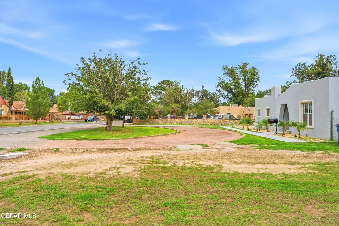 Photo of 7359 FRANKLIN Drive