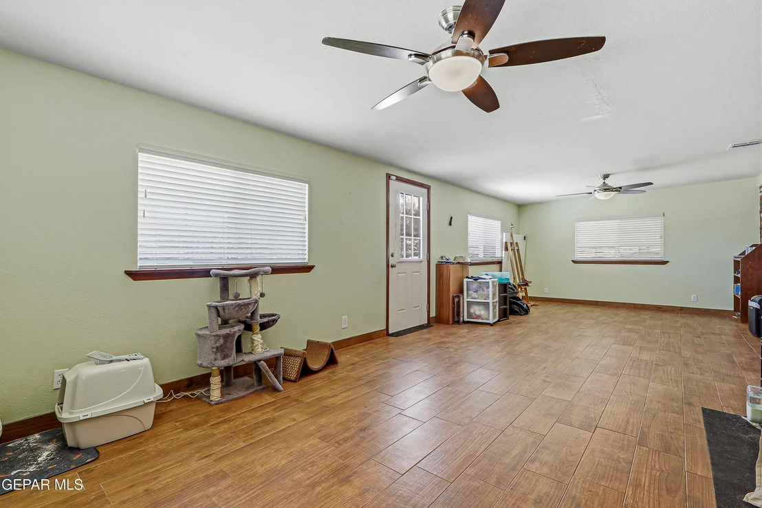 Photo of 10537 SAIGON Drive