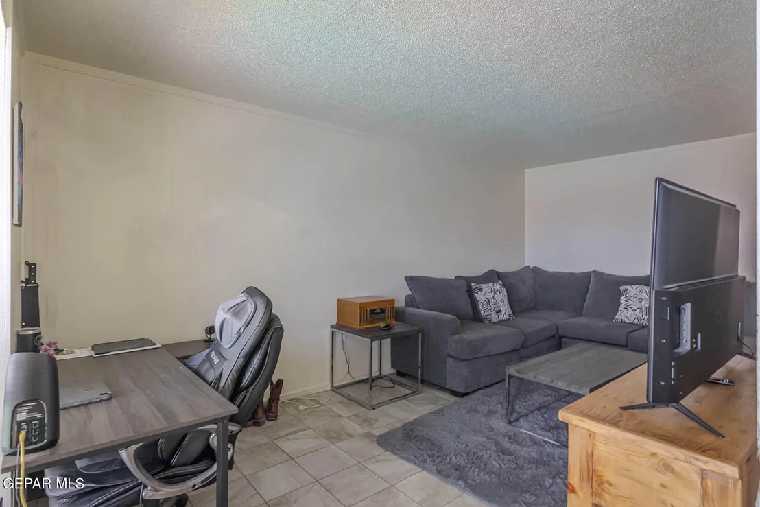 Photo of Unit E at 4155 KRUPP Drive