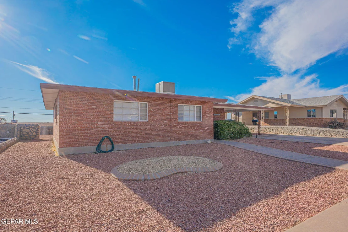 Photo of 6049 ISABELLA Drive