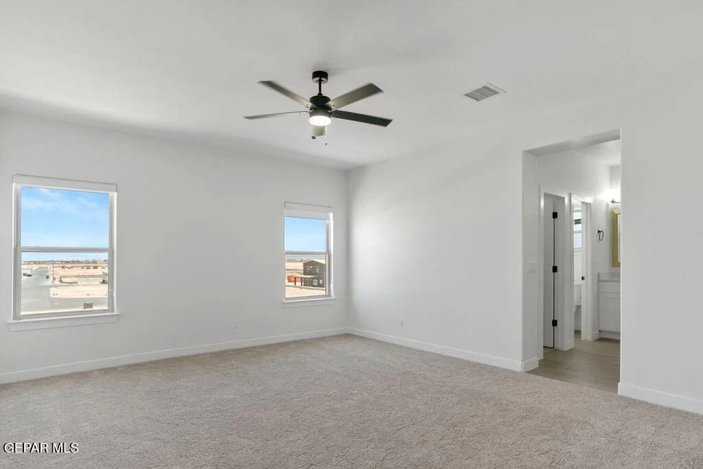 Photo of 3761 Scheme Place