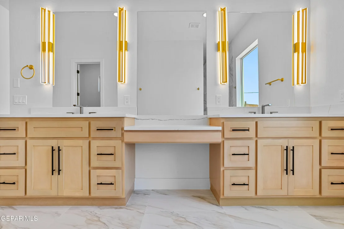 Photo of 5699 RIO BONITO Circle