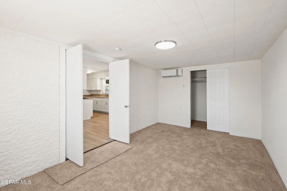Photo of 9516 IRIS Drive