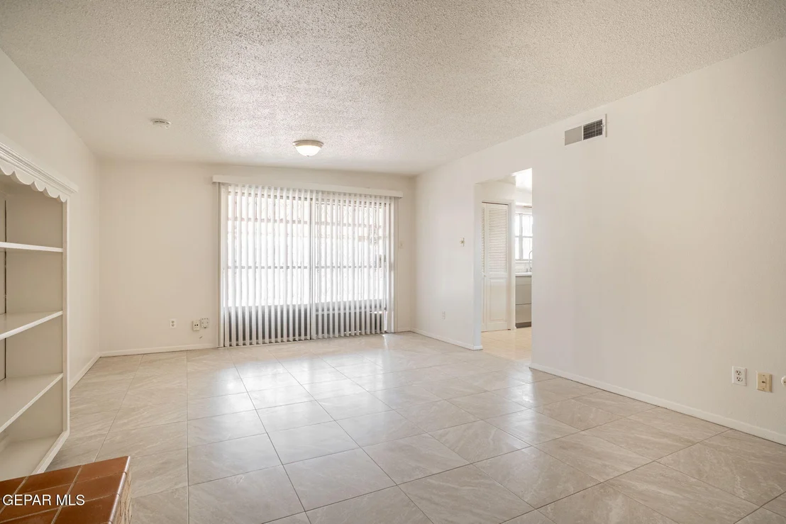 Photo of 3217 SHETLAND Road