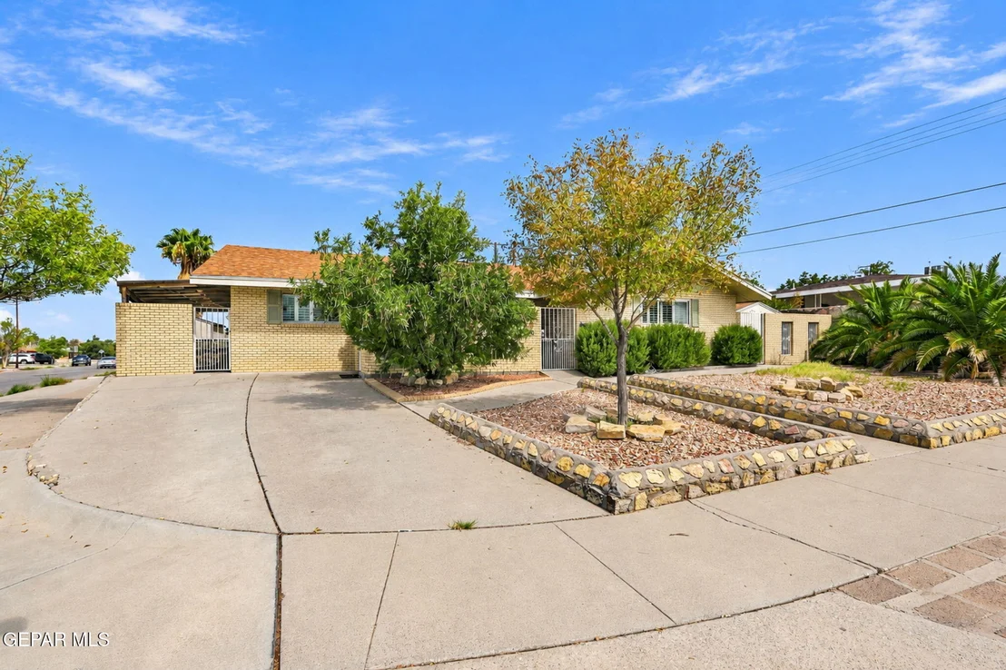 Photo of 436 DE LEON Drive