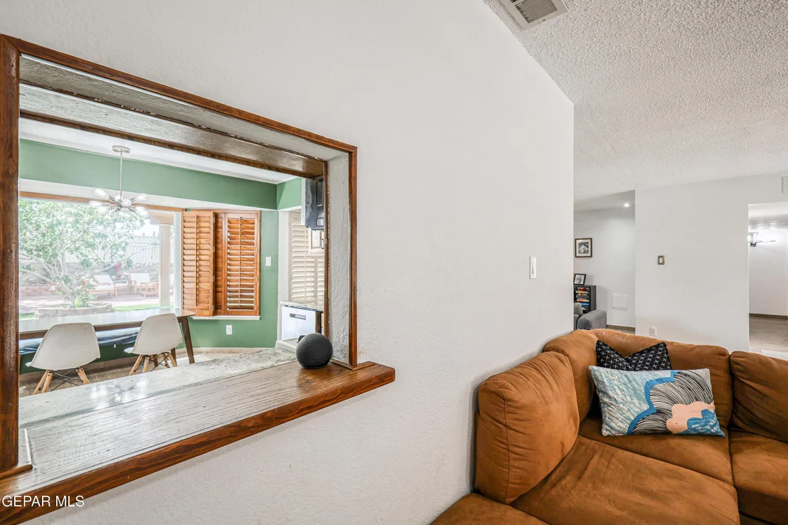 Photo of 708 SOMERSET Drive