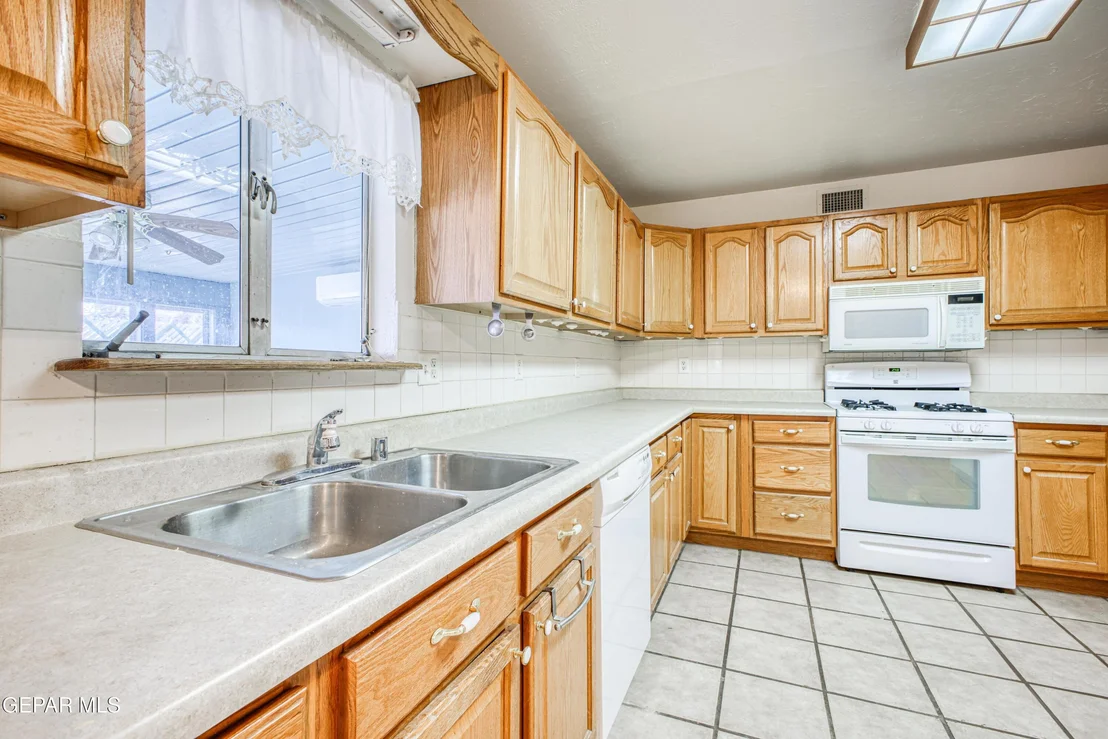 Photo of 5800 NIKE Lane