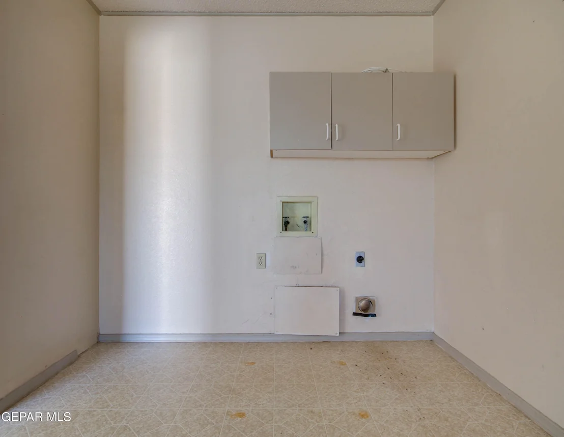 Photo of 5649 LONGVIEW Circle