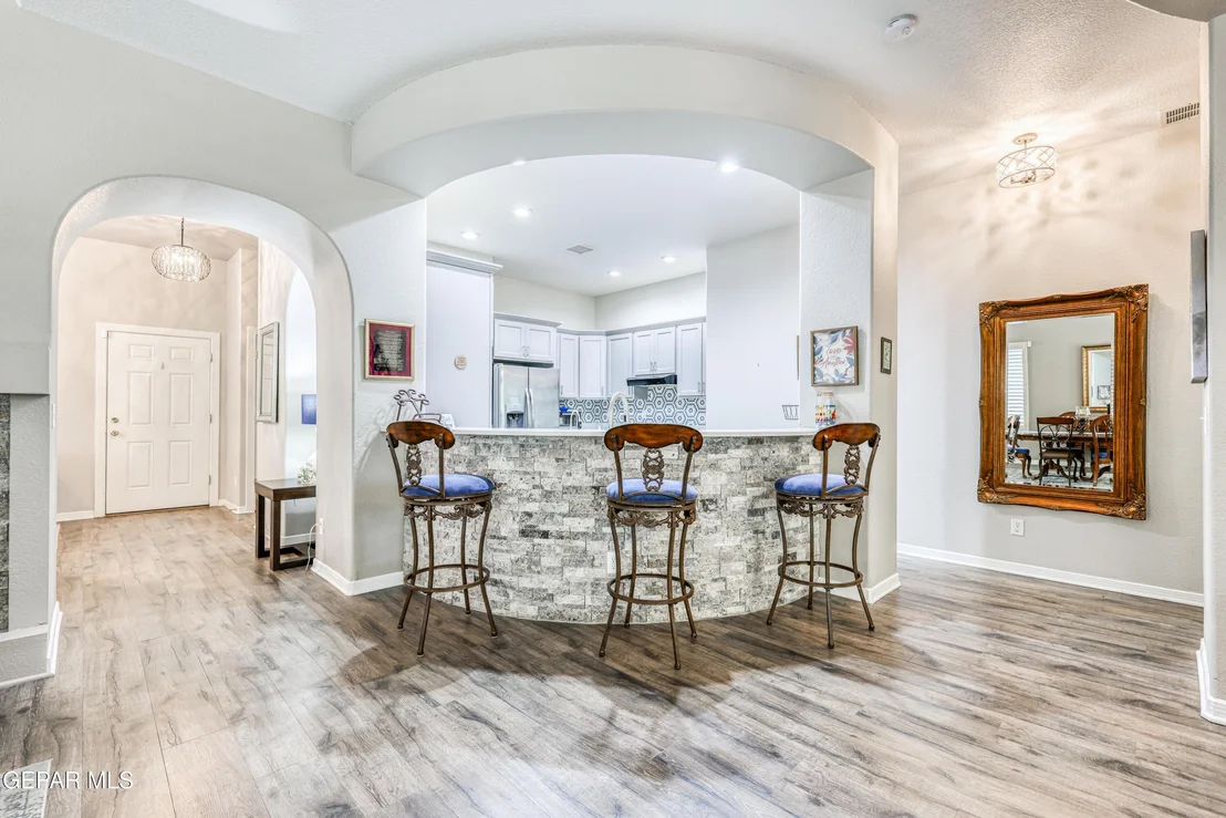 Photo of 7713 OAK LANDING Drive