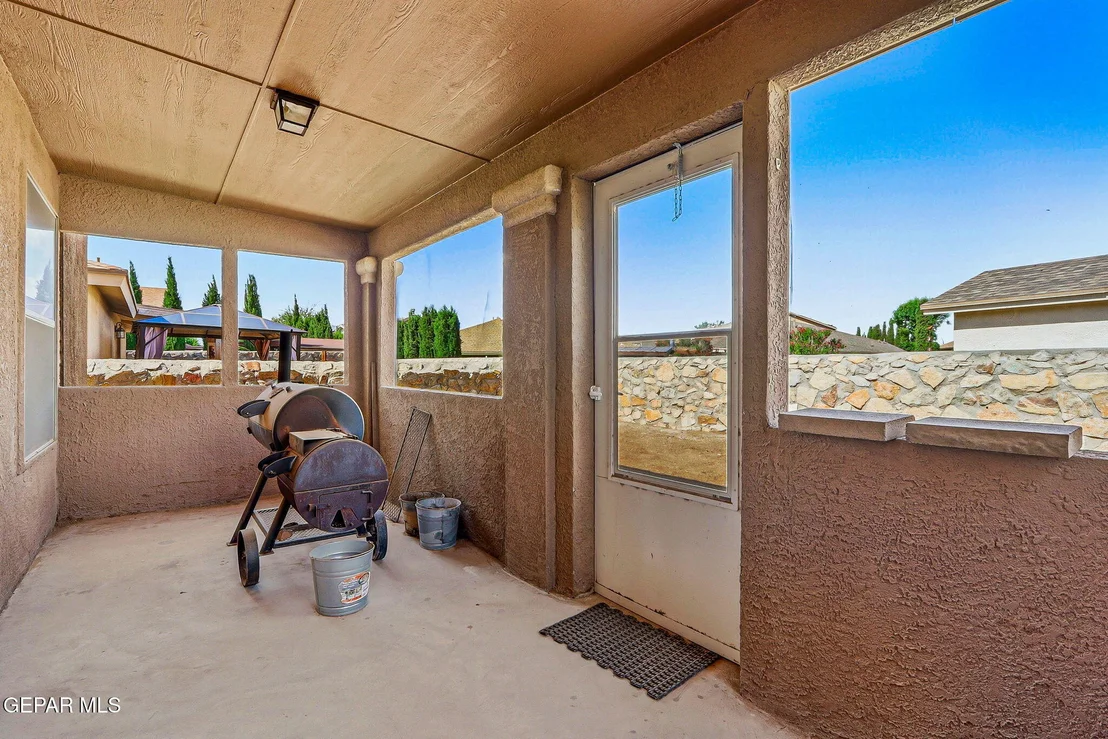Photo of 11052 RAY MENA Lane