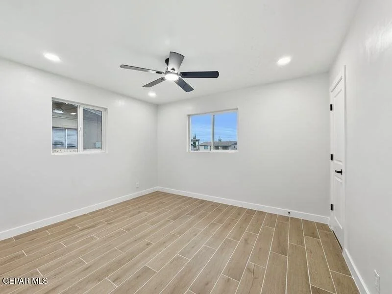 Photo of 5117 PEACOCK Lane
