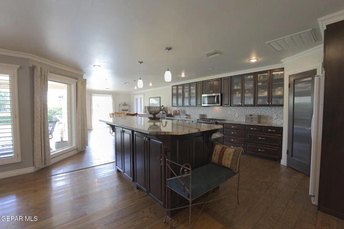 Photo of 417 INDIAN BLUFF Road