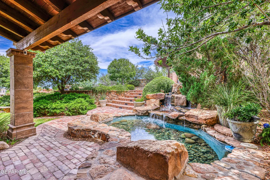 Photo of 6309 VIA SERENA Drive