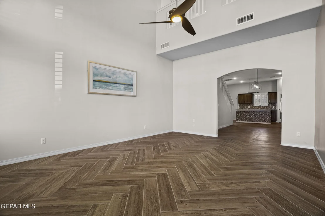 Photo of 6933 COPPER TOWN Drive