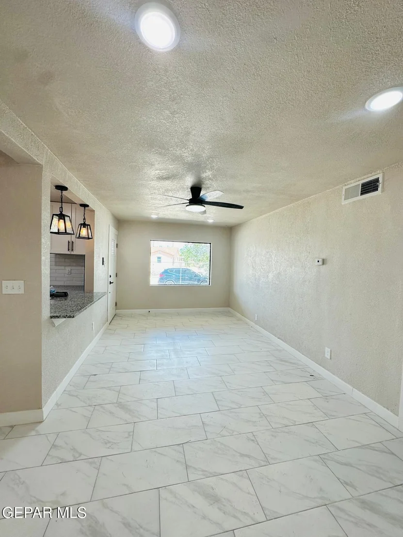 Photo of 5018 Flower Drive