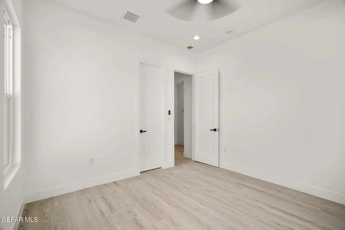 Photo of 5024 JARDINES Place