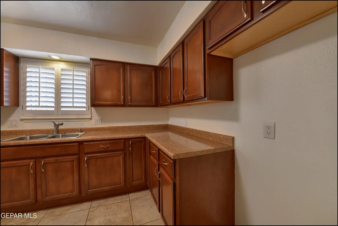 Photo of 4635 R L SHOEMAKER Drive