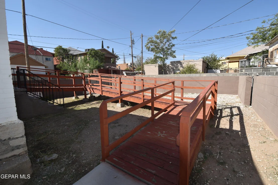 Photo of 1113 N Octavia Street