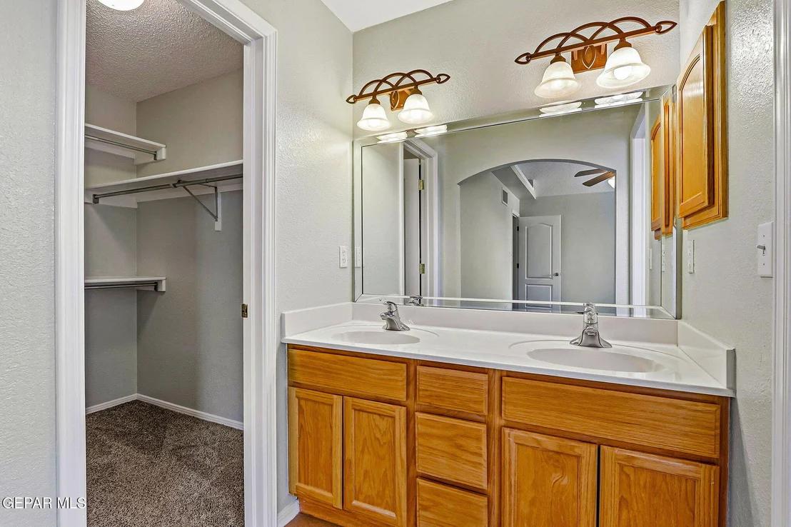 Photo of 6313 FRANKLIN RIDGE Drive