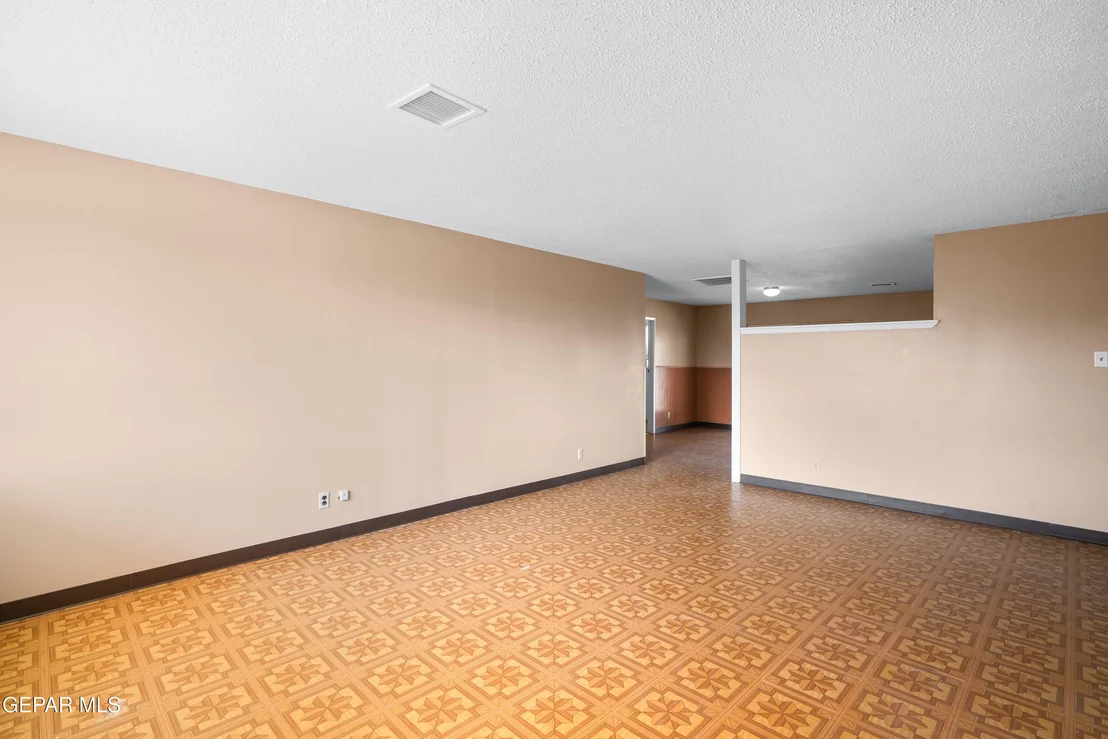 Photo of 4701 HARCOURT Drive
