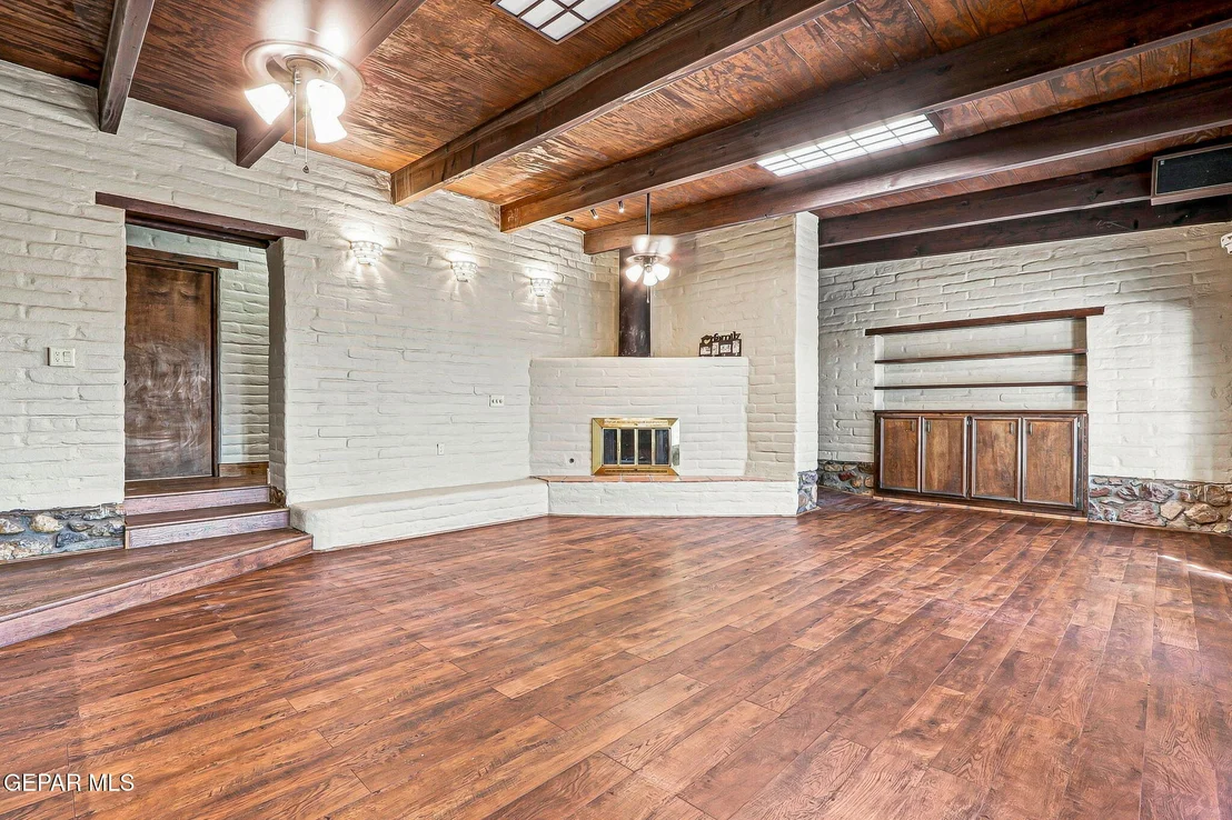 Photo of 6412 VIA DE ALBUR Court