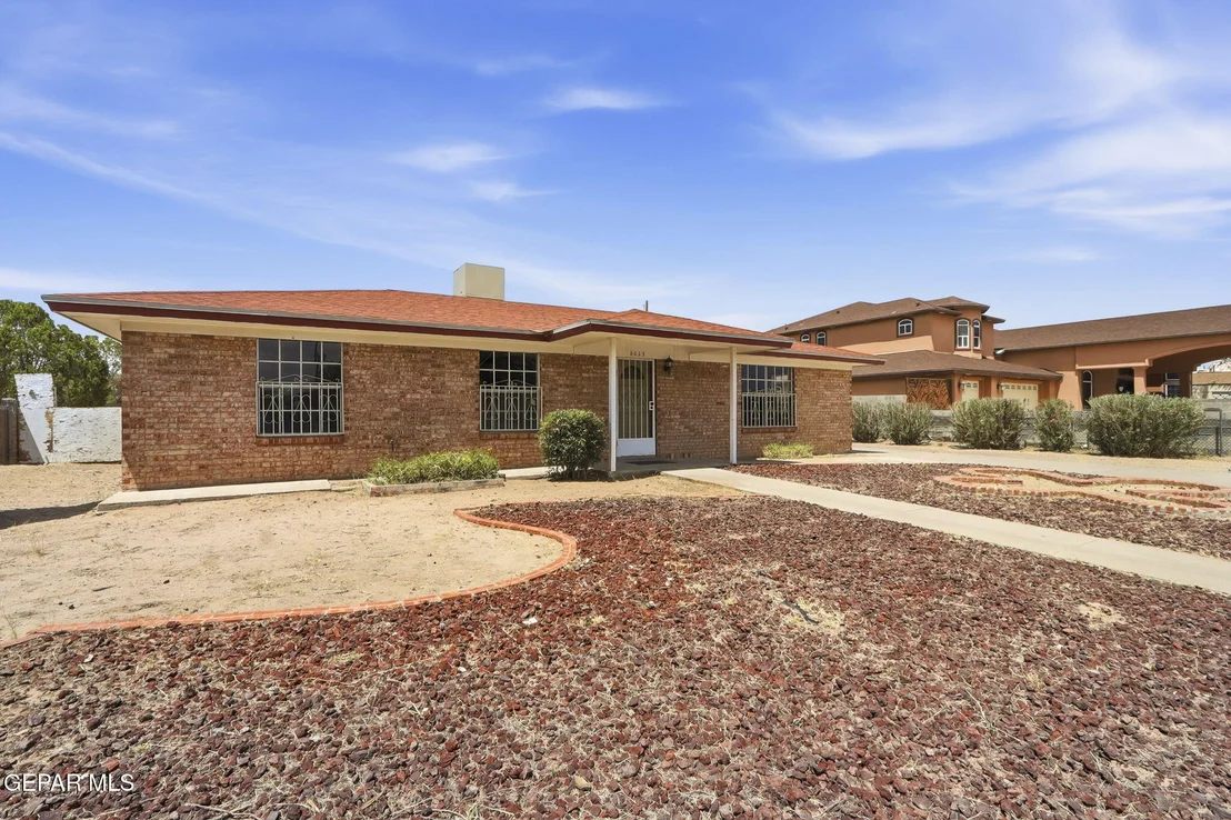 Photo of 8025 GILBERT Drive