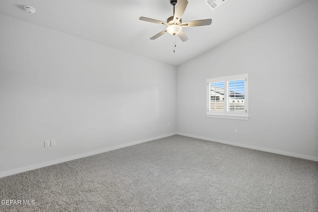 Photo of 925 Nayland Place