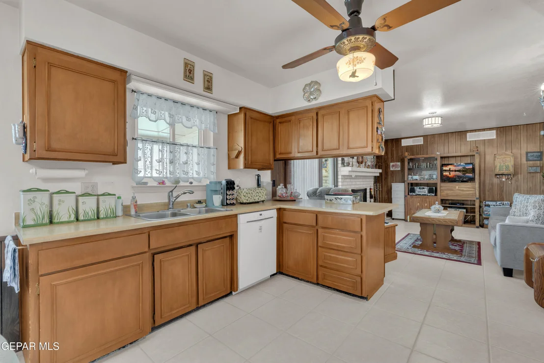 Photo of 5009 MCCORMICK Lane