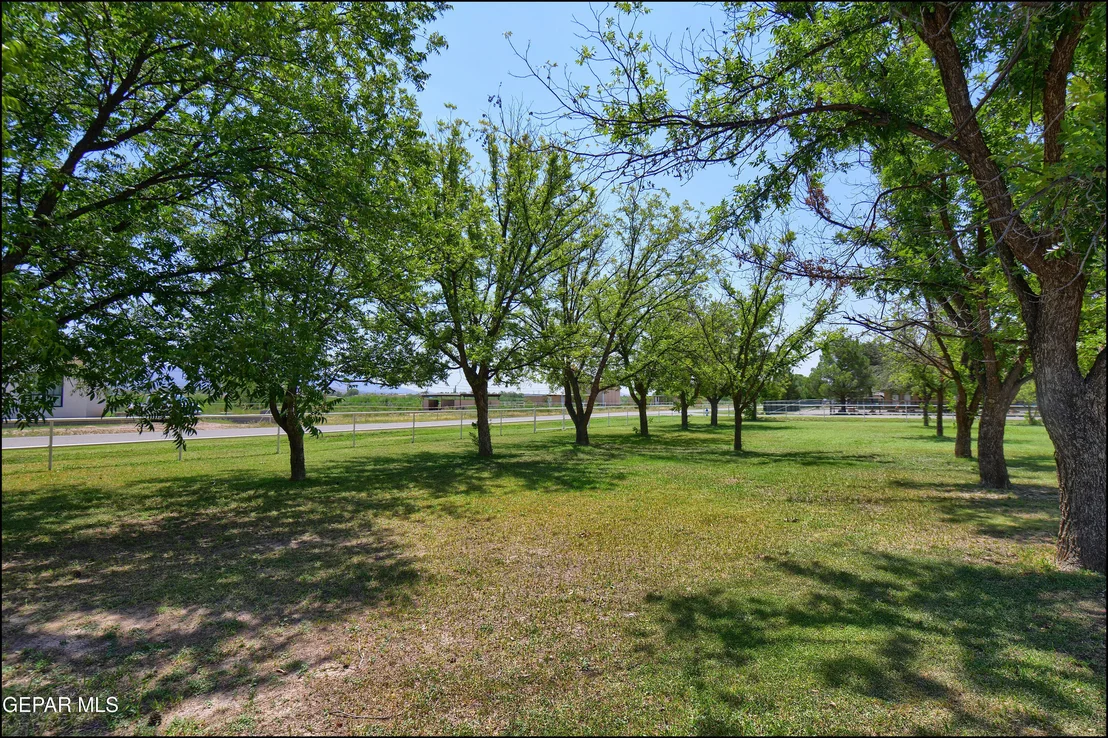 Photo of 6525 UPPER VALLEY Road