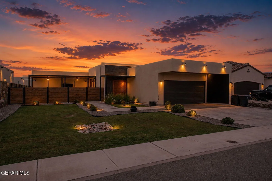 Photo of 316 RIO PINSAQUI Court