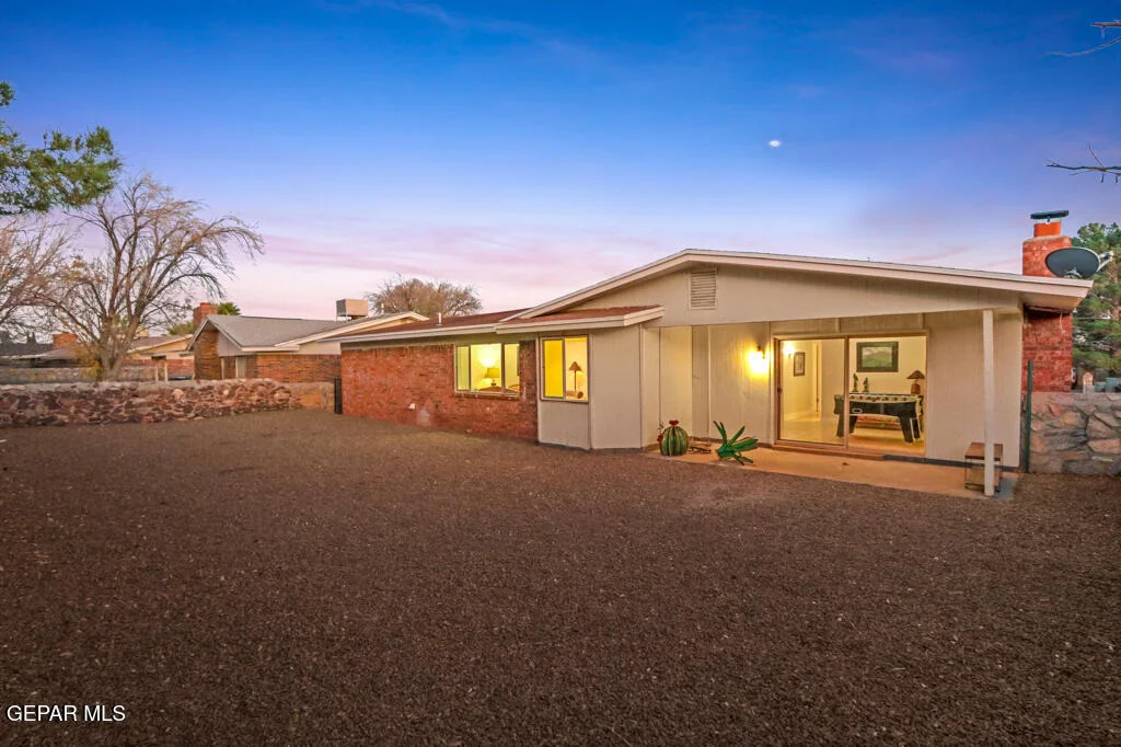 Photo of 10053 Foothill Drive