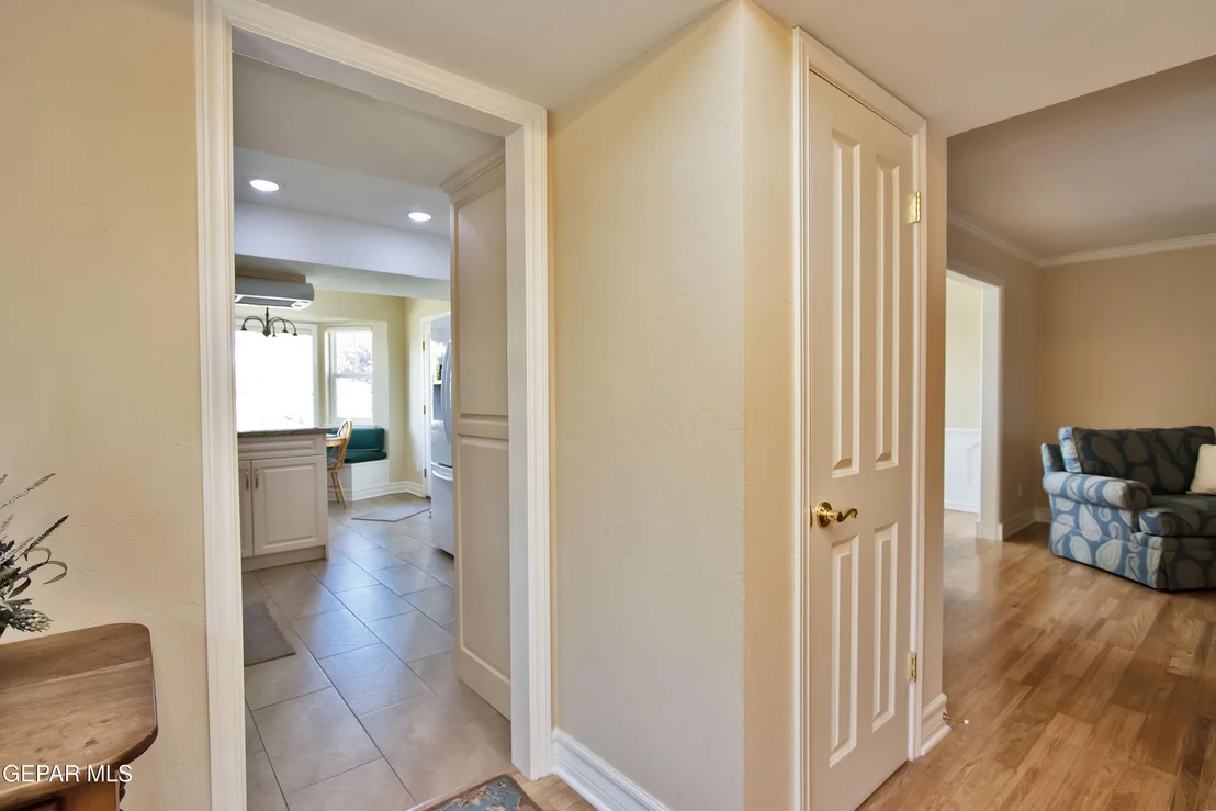 Photo of 517 Stonebluff Road